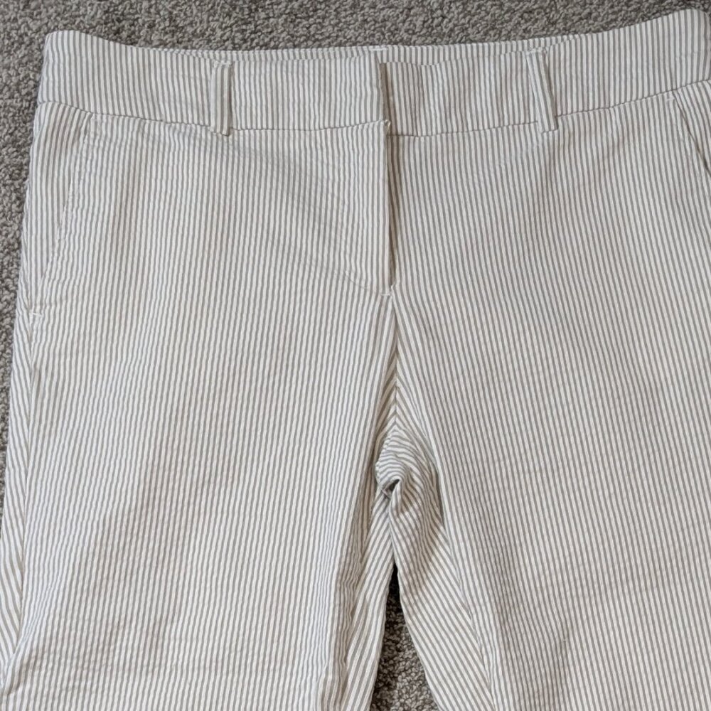 ELIANE ROSE Beige/White Stripe Seersucker Mid-Rise Cropped Pants; Size 10
